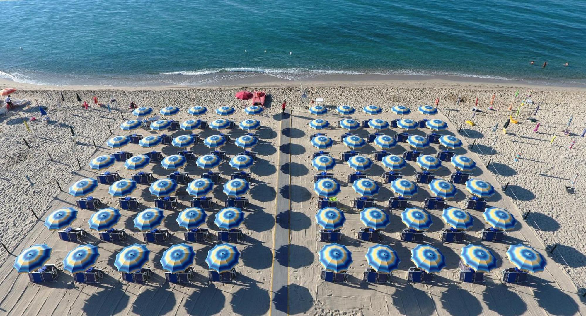Villaggio Camping Lungomare Cropani Exteriör bild