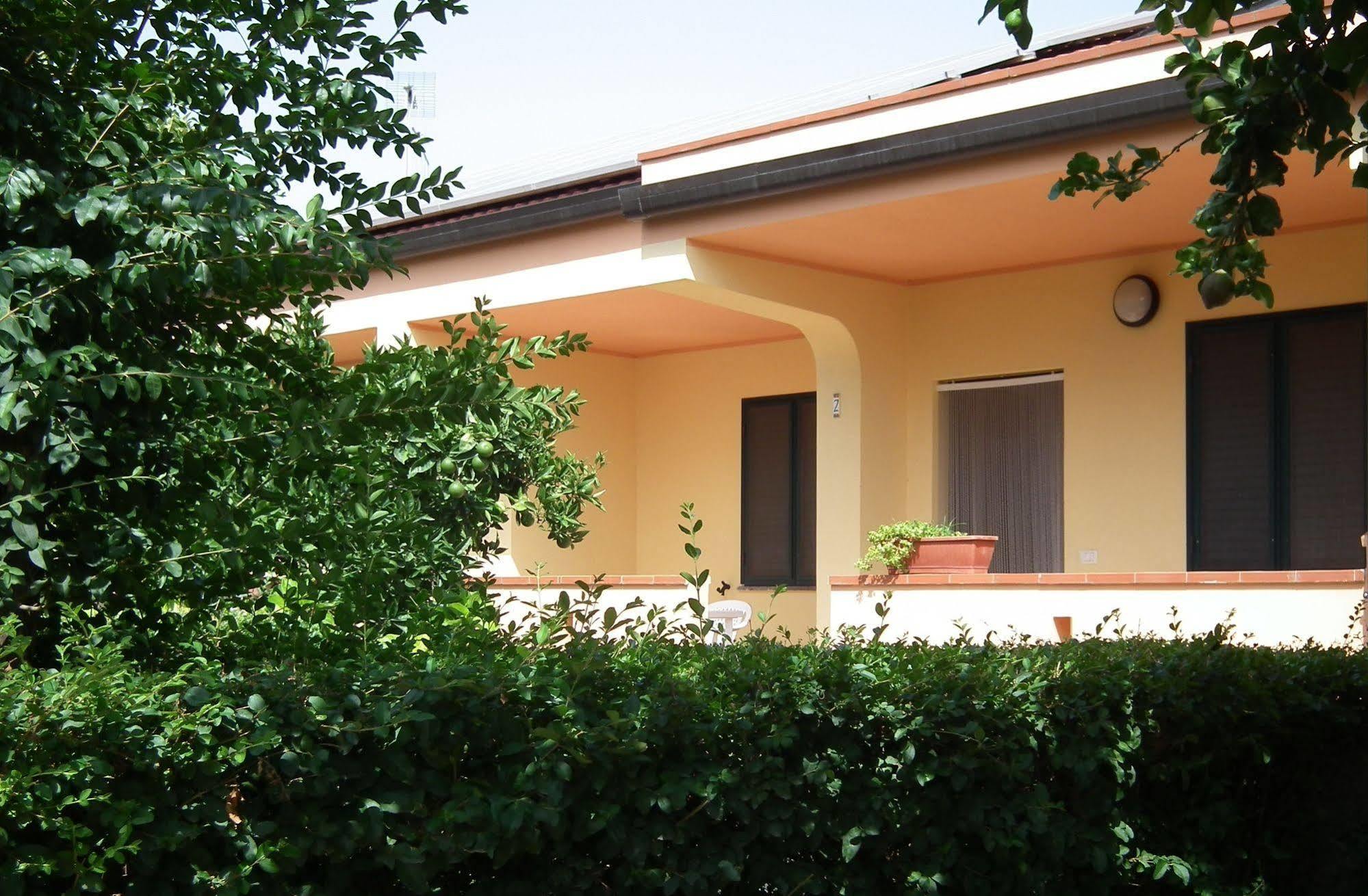 Villaggio Camping Lungomare Cropani Exteriör bild