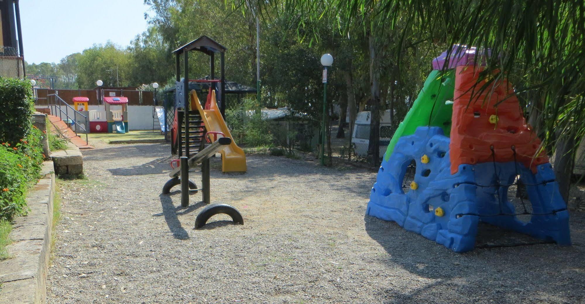 Villaggio Camping Lungomare Cropani Exteriör bild